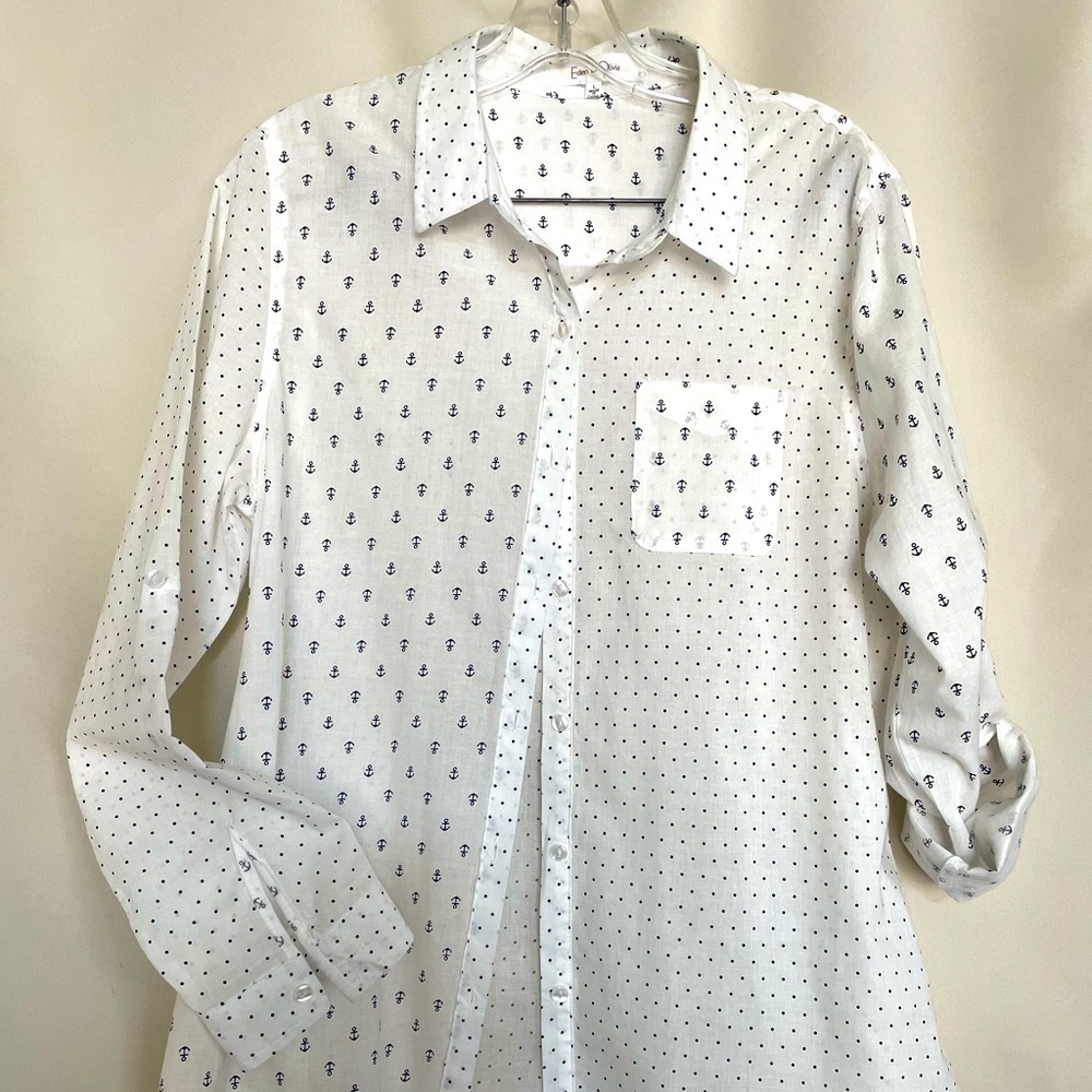 Long sleeve, cotton shirt, Eden of Olivia, size large, white with blue pattern